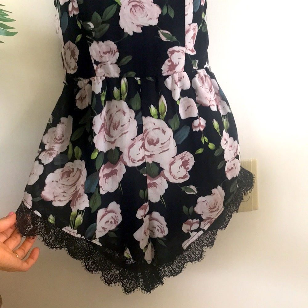 Pretty Roses Lounge Shorts Jumpsuit - Picture 11 of 17